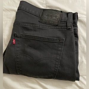 Dark wash 541 Levi Jeans